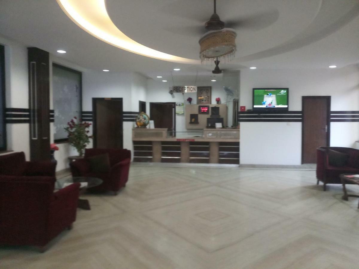 Haldwāni Hotel Vindhwashni المظهر الخارجي الصورة